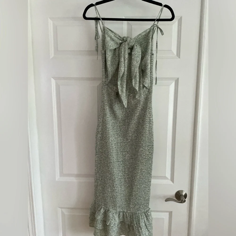 ✨ Mabel Garden Midi Dress – Green & White Floral – Size Large ✨ - Picture 2 of 10